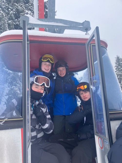 Snowbreak 